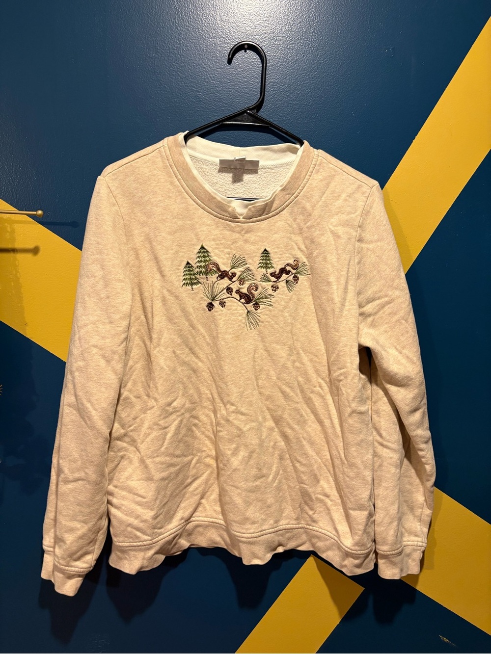 Vintage Breckenridge Cream Spruce & Squirrel Embroidered Crewneck Sweater EUC